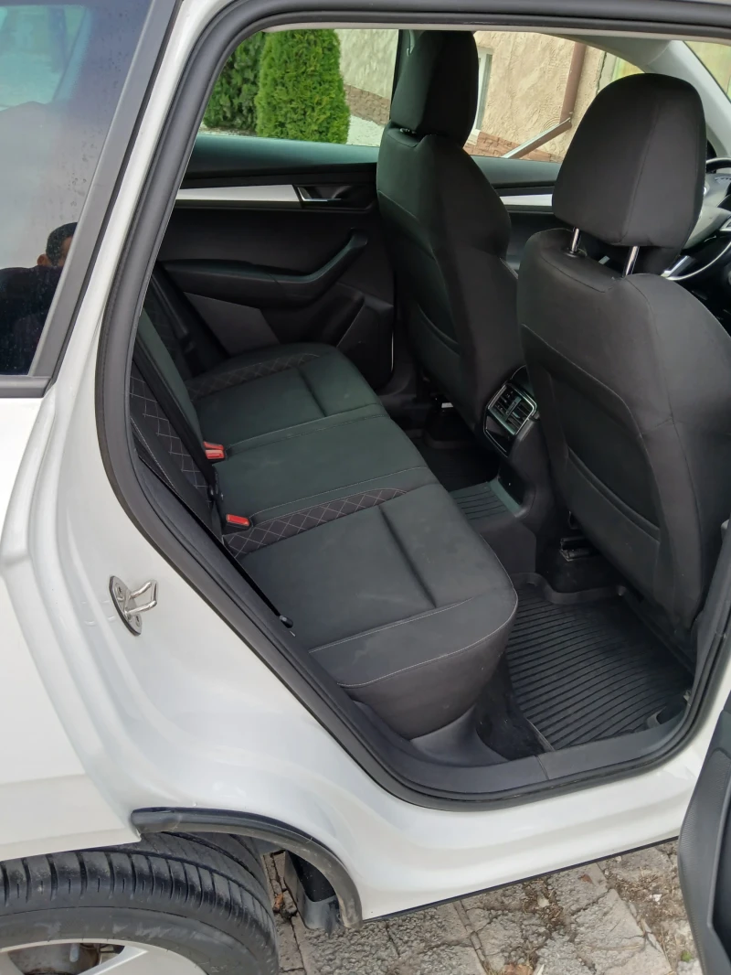 Skoda Karoq, снимка 8 - Автомобили и джипове - 52327786