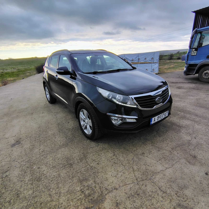 Kia Sportage, снимка 2 - Автомобили и джипове - 52708540