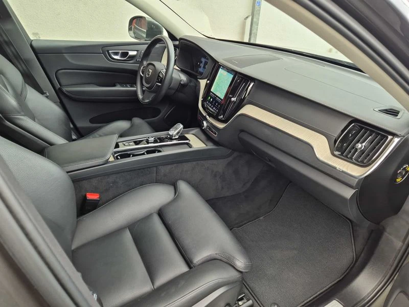 Volvo XC60, снимка 10 - Автомобили и джипове - 54748027