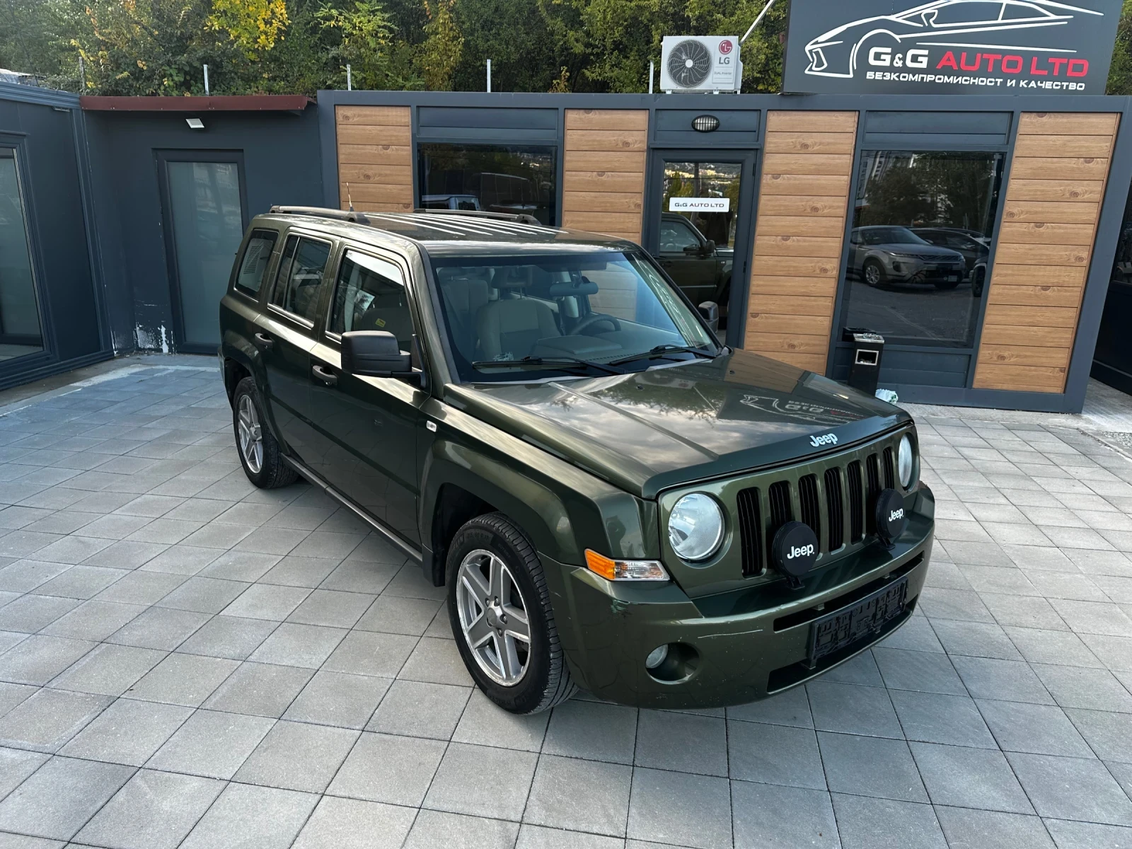 Jeep Patriot 2.4i 4x4 - изображение 2