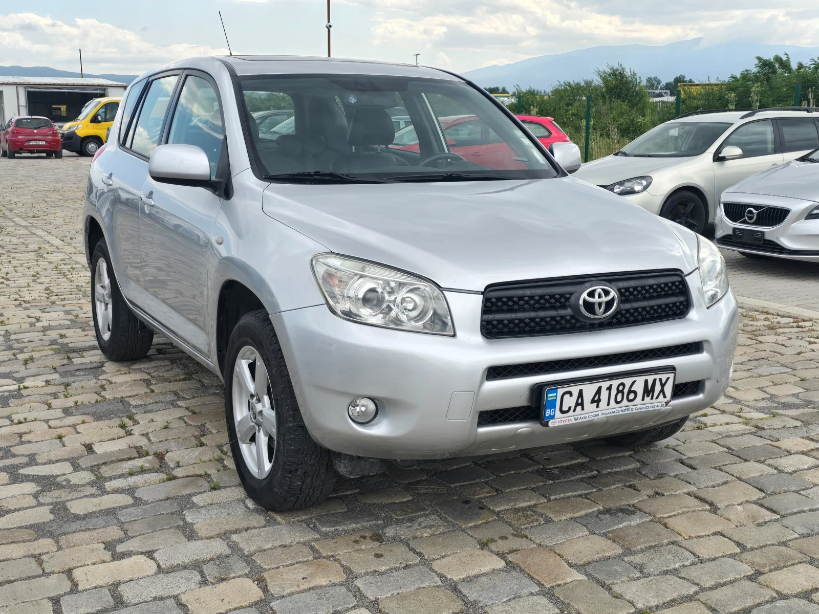 Toyota Rav4 2.0i 152кс 4х4 ОТ ПЪРВИ СОБСТВЕНИК - изображение 3