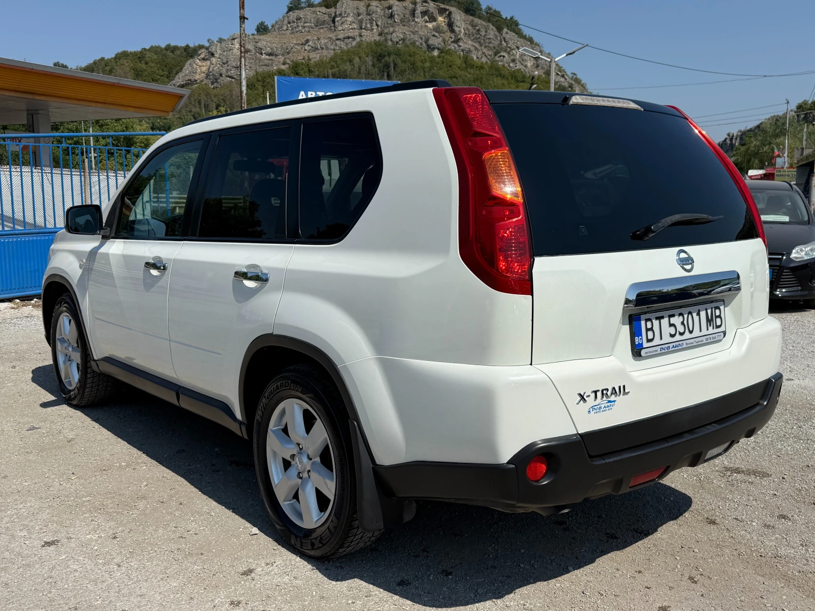 Nissan X-trail 2.0DCI-4X4-БЯЛА ПЕРЛА-АВТОМАТ-ПАНОРАМА-КАМЕРА-КОЖА - изображение 4