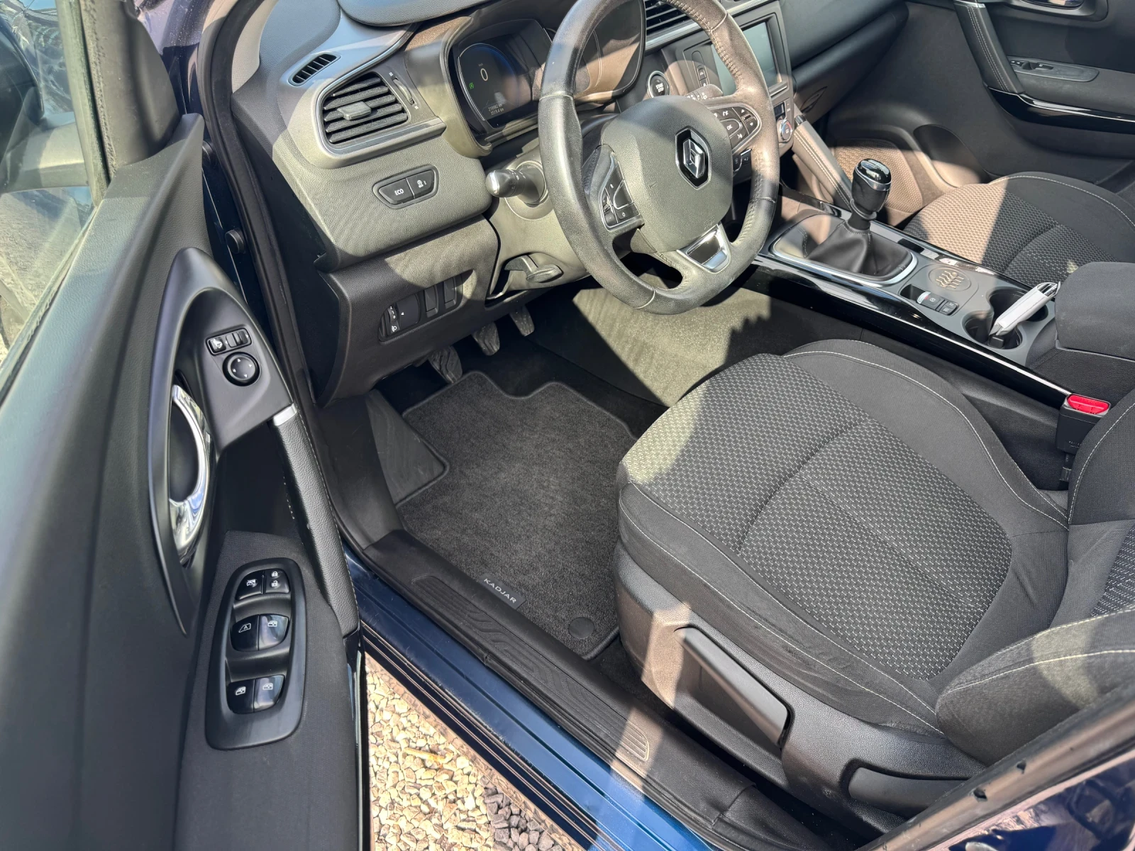 Renault Kadjar 1.6d / 131ps / KEYLESS GO / КАМЕРА / 217 хил км - изображение 7