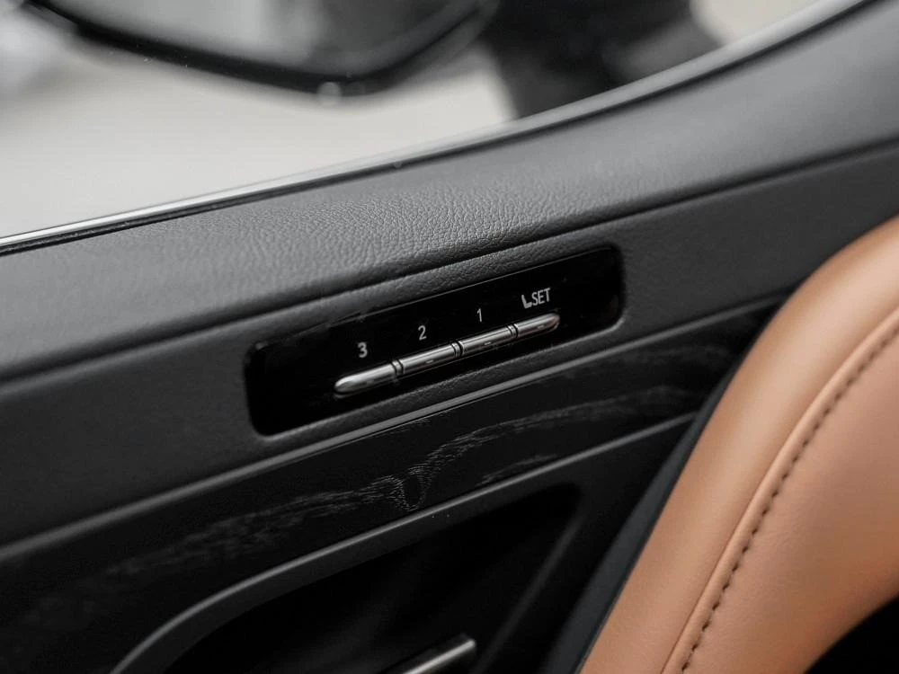 Lexus LX 700h LUXURY/HEAD UP/360/PANO/MARK-LEVINSON/7-МЕСТЕН/ - изображение 7