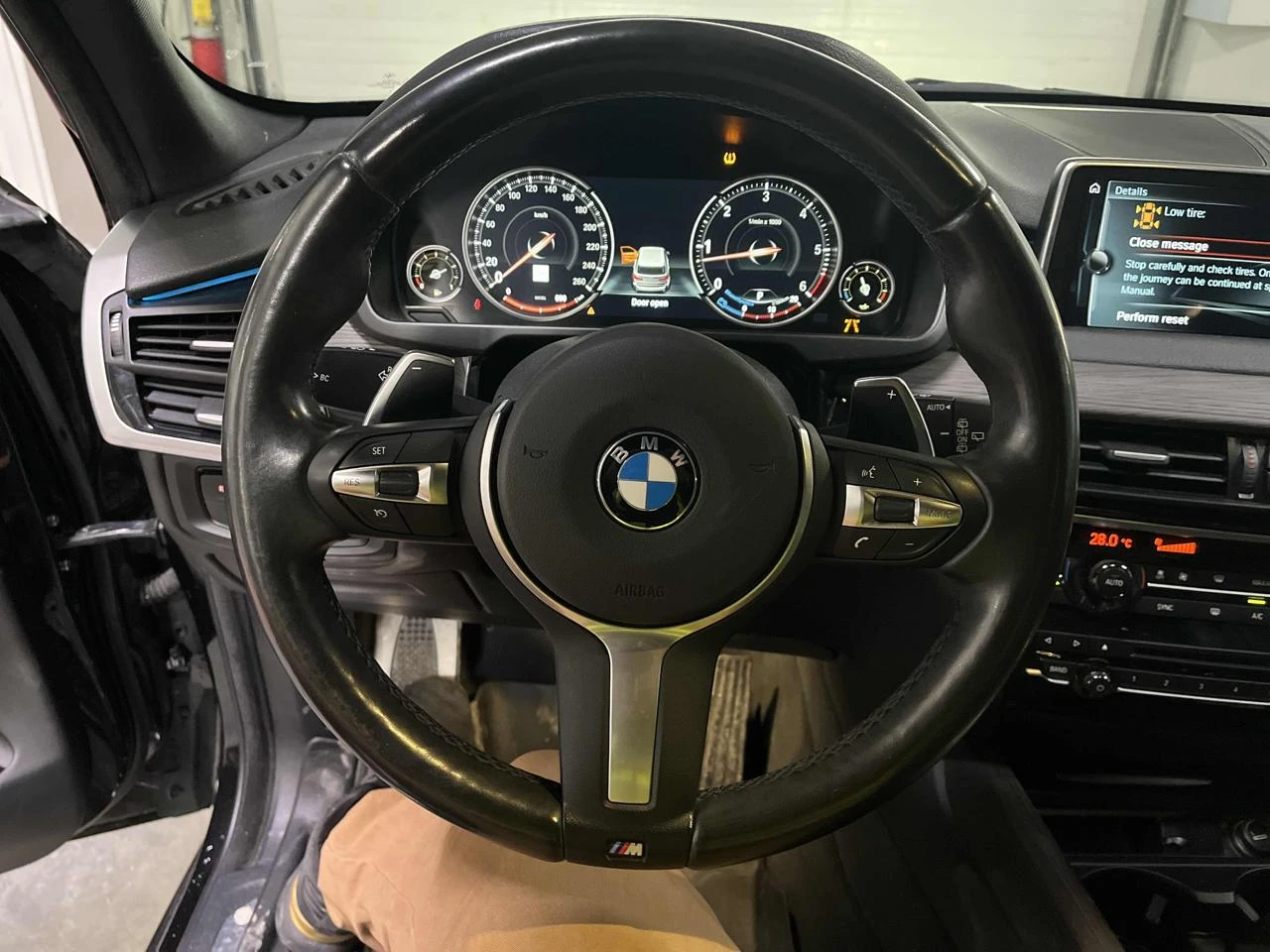 BMW X5 Мpacket* HeadUp* 360* H&K* 2 комплекта джанти - изображение 8