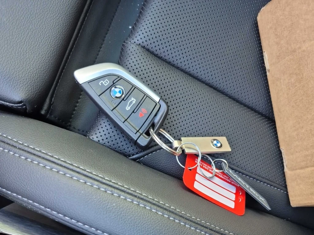 BMW X3  xDrive | M-PACK | CARFAX | Mobile.bg � ����������� 10