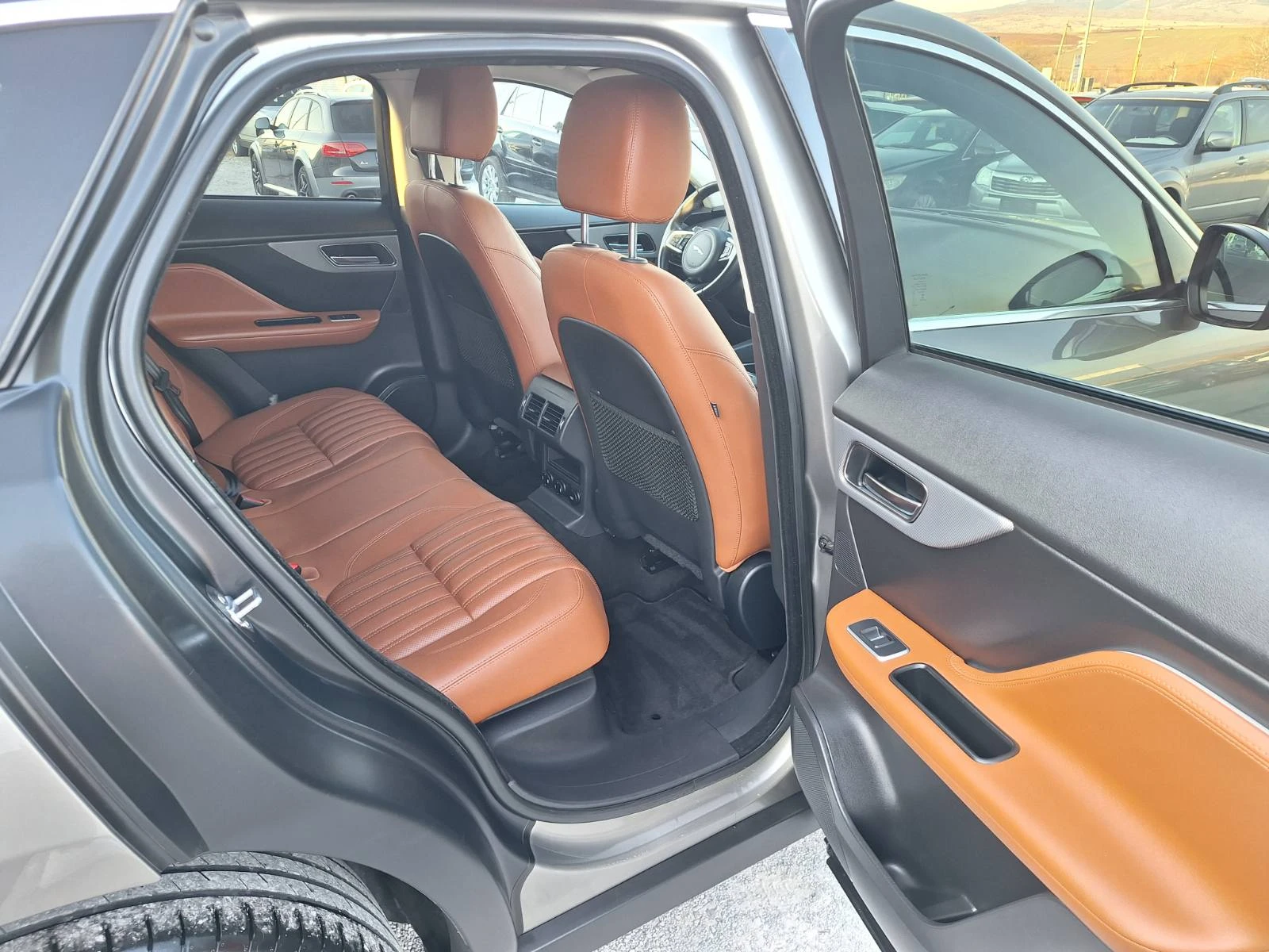 Jaguar F-PACE 2.0D-168.000км-ПАНОРАМА-FULL, снимка 12 - Автомобили и джипове - 53741826