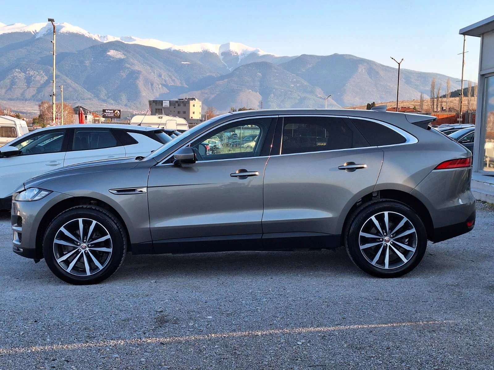 Jaguar F-PACE 2.0D-168.000км-ПАНОРАМА-FULL - изображение 2