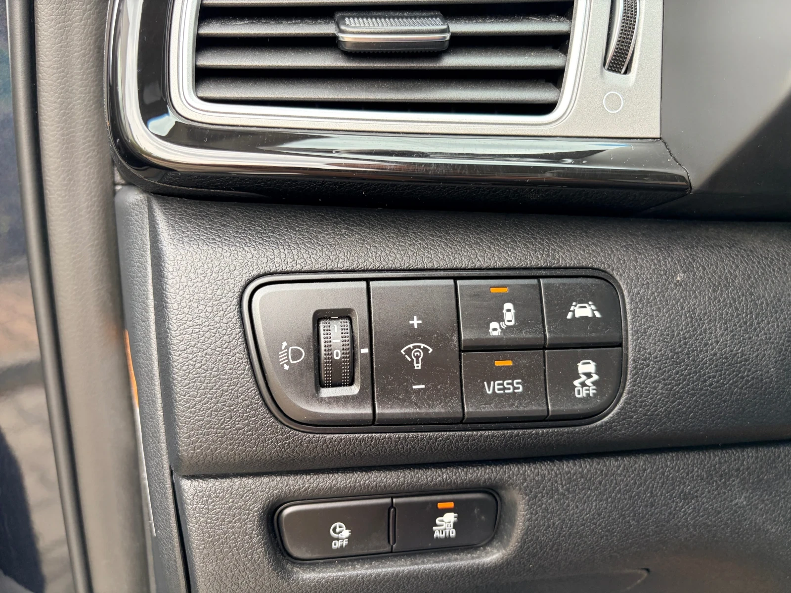 Kia Niro 100%SOH 64kw 204kc TERMOPOMPA!!! FUL!!!, снимка 11 - Автомобили и джипове - 54360566