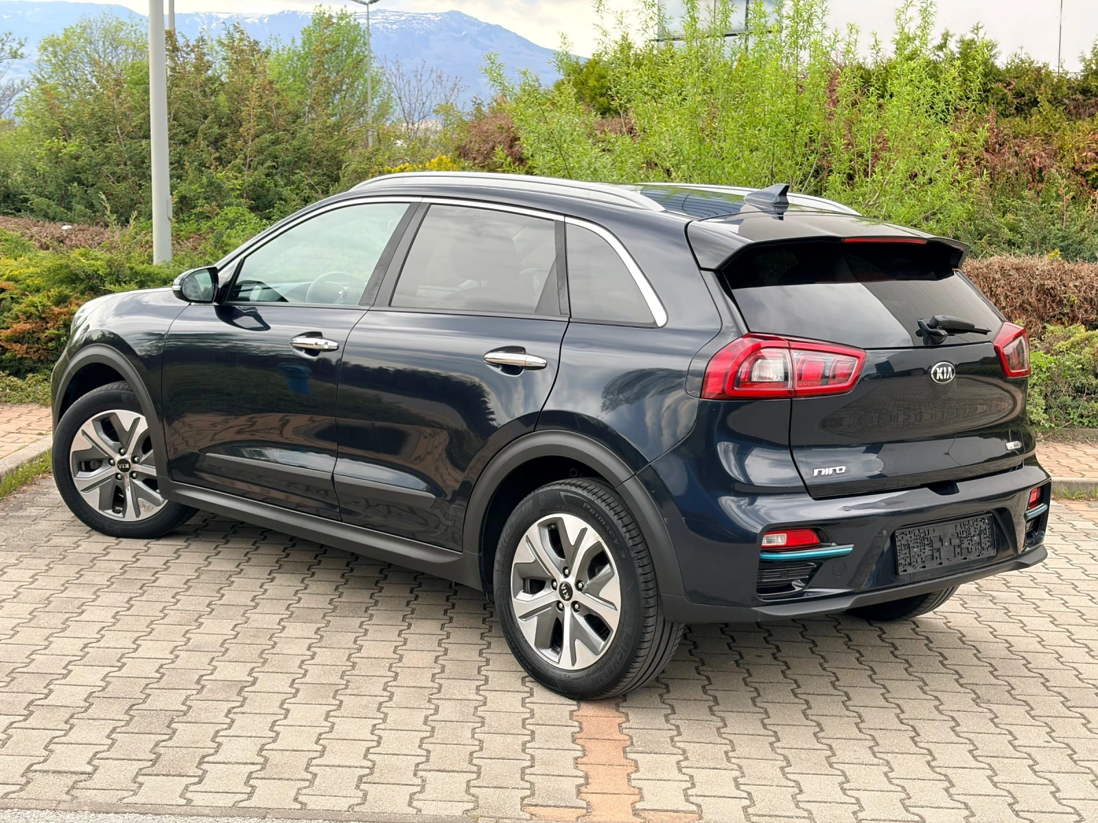 Kia Niro 100%SOH 64kw 204kc TERMOPOMPA!!! FUL!!!, снимка 3 - Автомобили и джипове - 54360566