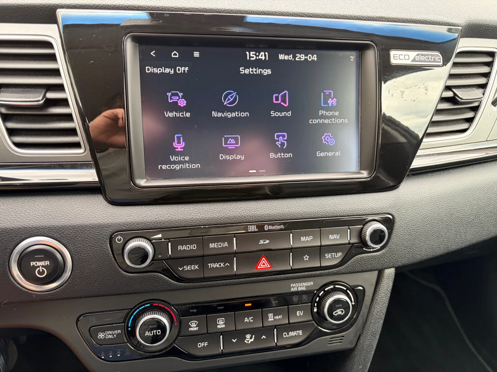Kia Niro 100%SOH 64kw 204kc TERMOPOMPA!!! FUL!!!, снимка 8 - Автомобили и джипове - 54360566