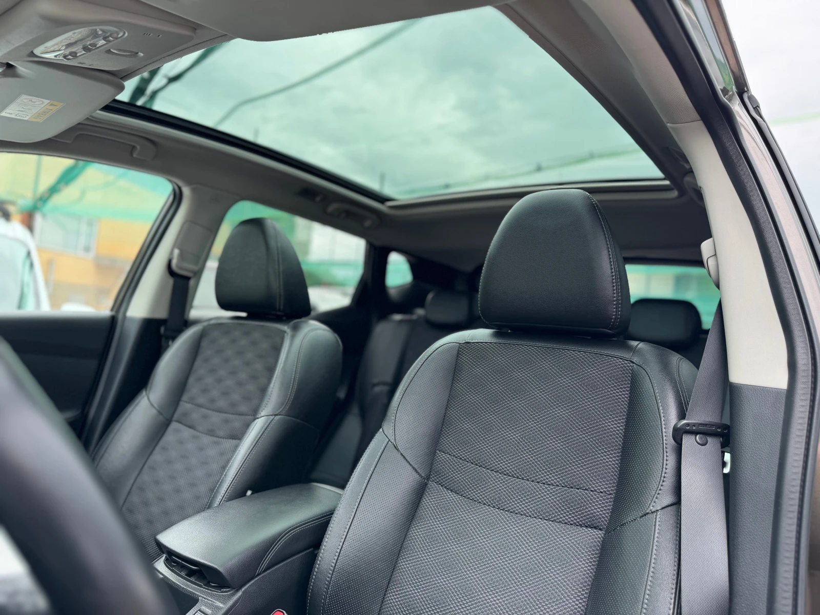 Nissan Qashqai 1.6DCI* Tekna* XTRONIC* NAVI* AUTOMATIC, снимка 11 - Автомобили и джипове - 54643981