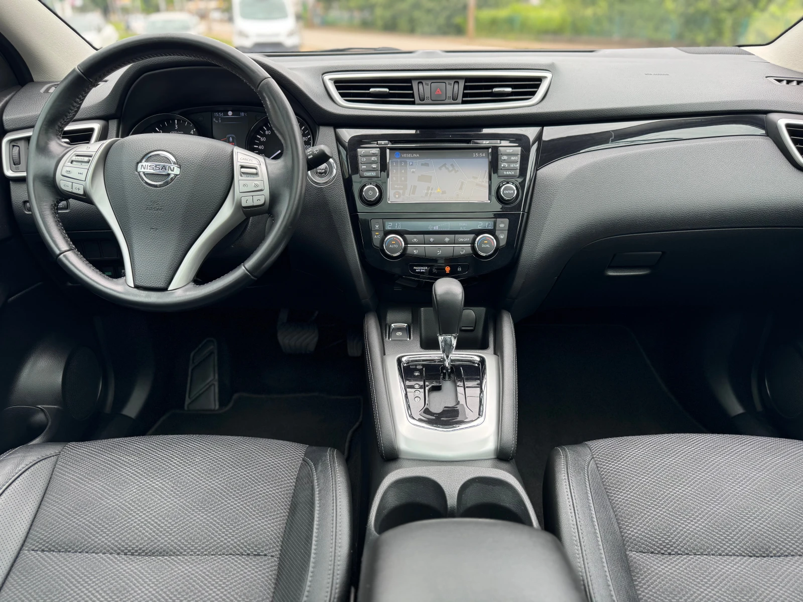 Nissan Qashqai 1.6DCI* Tekna* XTRONIC* NAVI* AUTOMATIC, снимка 12 - Автомобили и джипове - 54643981