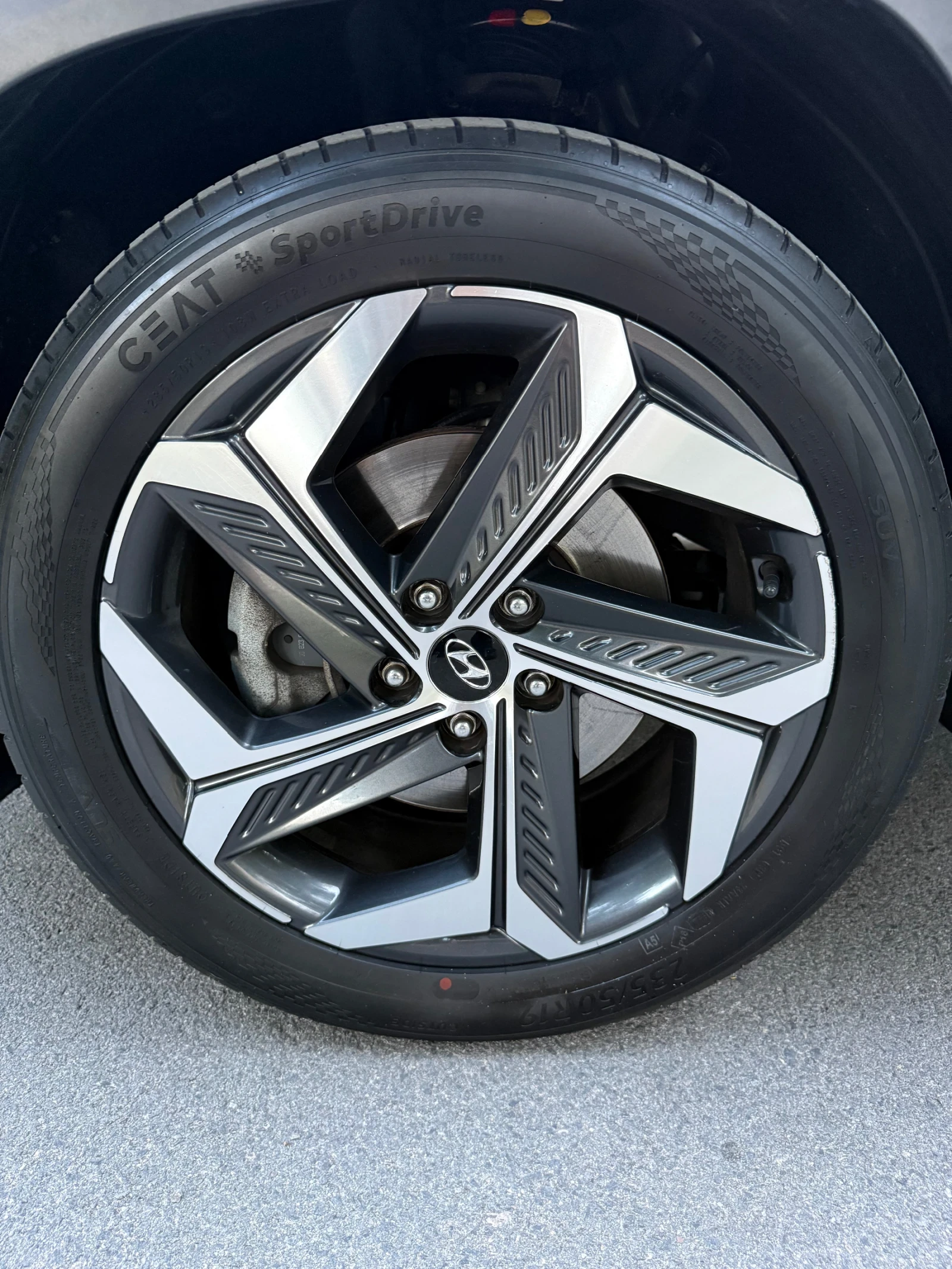 Hyundai Tucson 1.6CRDI MILD-HYBRID, снимка 17 - Автомобили и джипове - 54943183