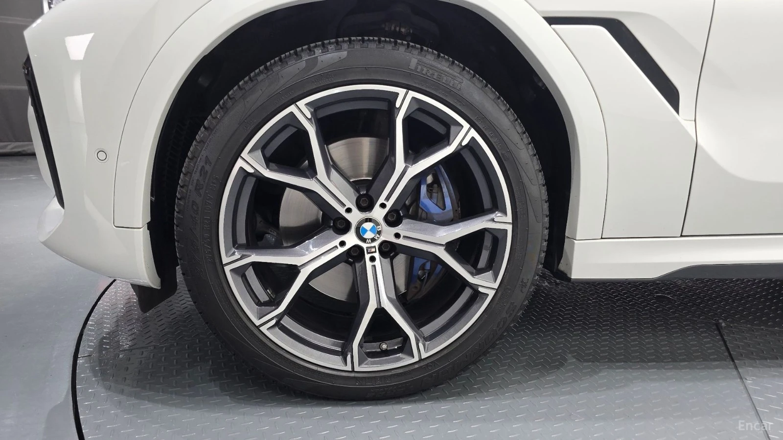 BMW X6 Xdrive40i M-PACK* HARMAN KARDON* LASER* HEADUP* 36, снимка 5 - Автомобили и джипове - 55429560