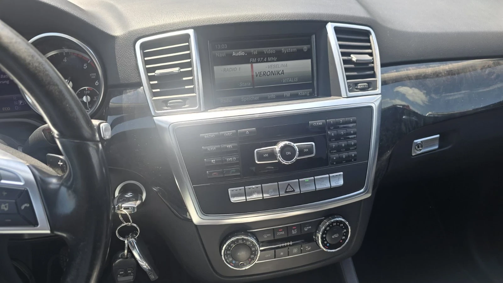 Mercedes-Benz ML 350 BLUETEK / 4- MATIK , снимка 14 - Автомобили и джипове - 55604390