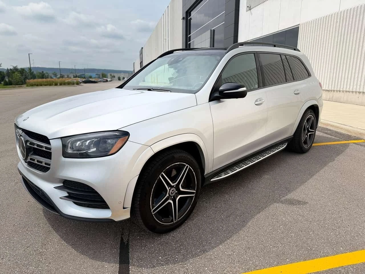 Mercedes-Benz GLS 450 АМГ ПАКЕТ/CARFAX/ДИСТРОНИК/360 КАМ/ХЕДЪП/ОБДУХ/, снимка 2 - Автомобили и джипове - 55619543