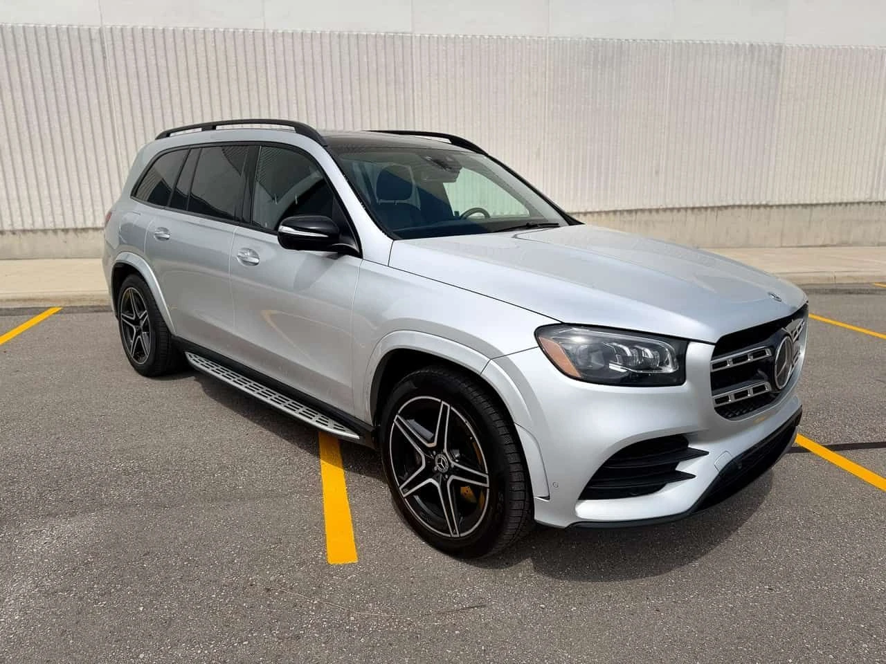 Mercedes-Benz GLS 450 АМГ ПАКЕТ/CARFAX/ДИСТРОНИК/360 КАМ/ХЕДЪП/ОБДУХ/, снимка 3 - Автомобили и джипове - 55619543