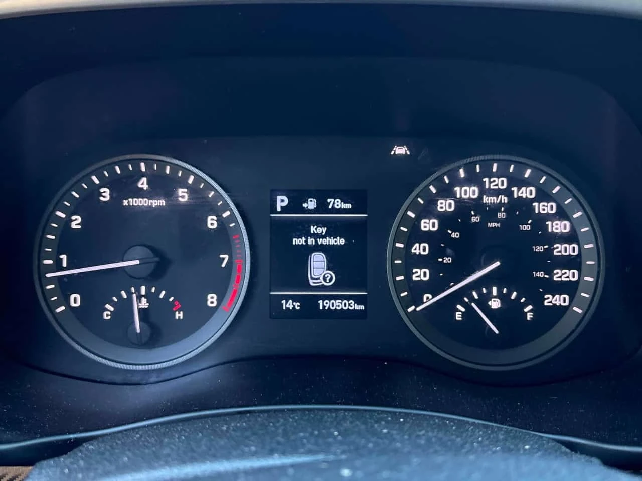 Hyundai Tucson * Preferred * CARFAX * ����� �� ����������� | Mobile.bg � ����������� 8