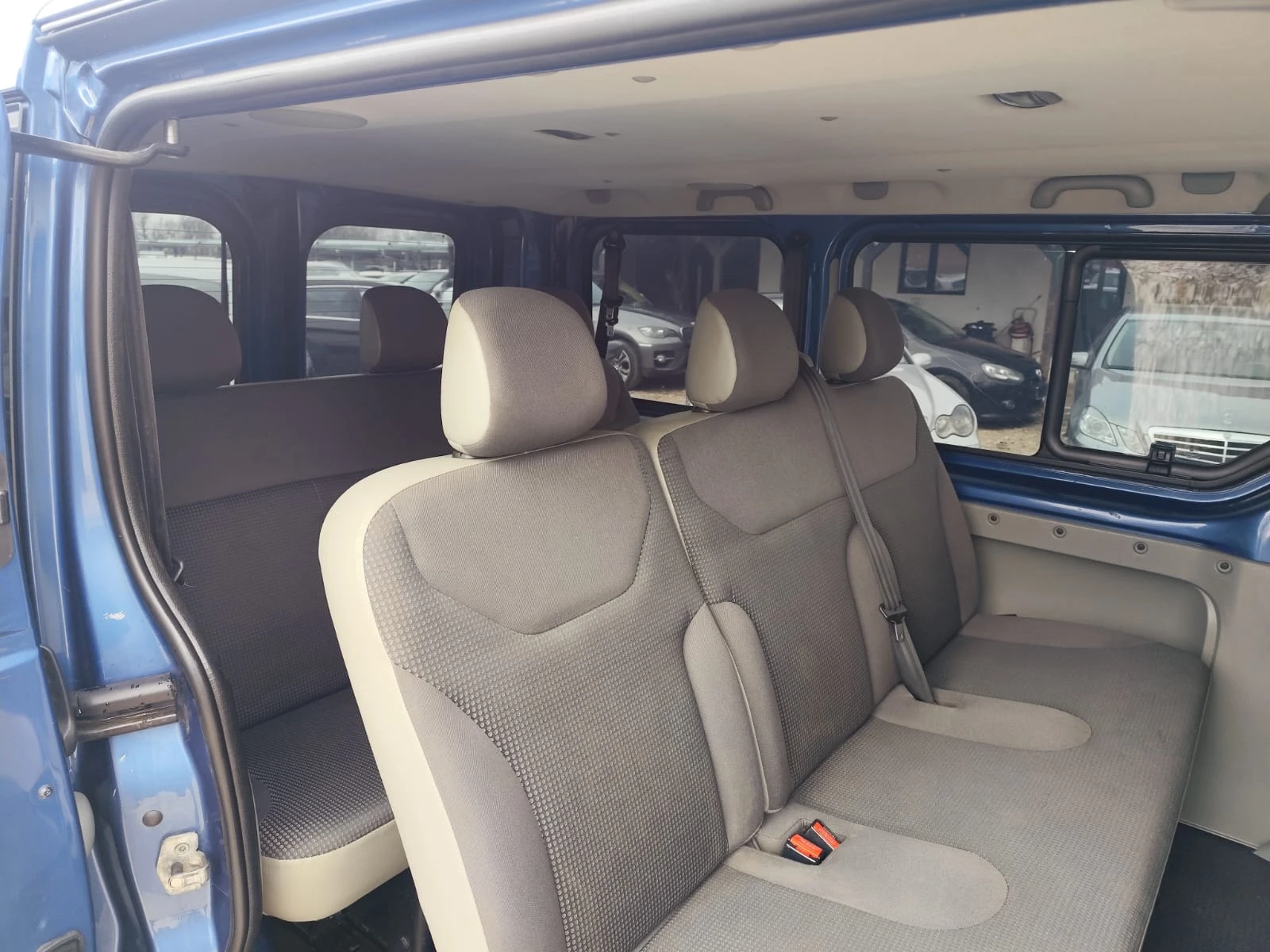 Opel Vivaro 2.0 дизел 9 места  - изображение 6