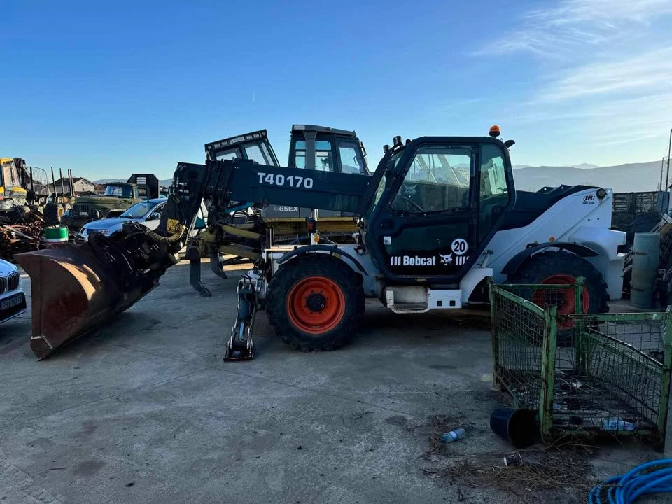 Телескопични товарачи Bobcat T40-170, снимка 1