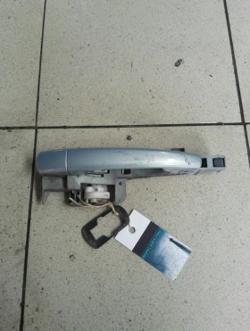 Дръжка врата външна задна лява Пежо 407 седан 06г.