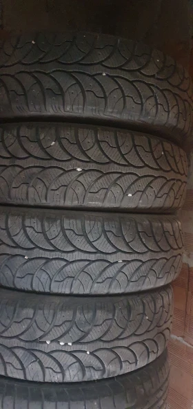 Гуми Зимни 205/70R15