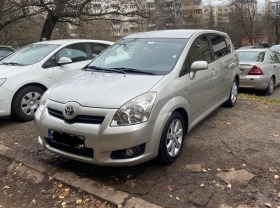 Toyota Corolla verso 1,8 Facelift ГАЗ/бензин, снимка 1 - Автомобили и джипове - 44979236