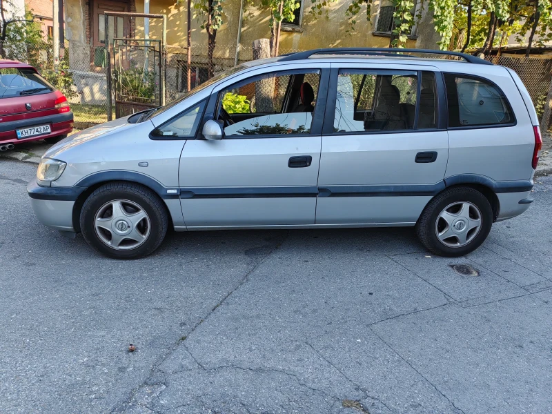 Opel Zafira, снимка 6 - Автомобили и джипове - 47367915