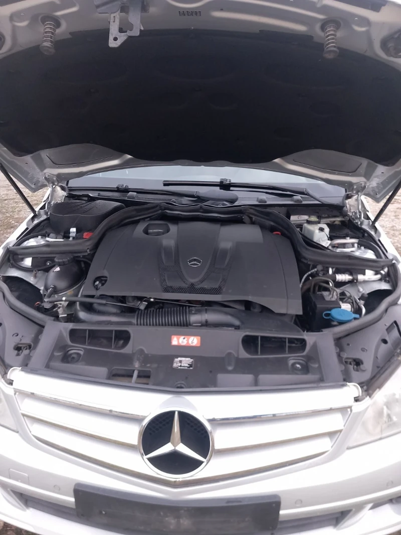 Mercedes-Benz C 220 Нов внос, снимка 11 - Автомобили и джипове - 48285145