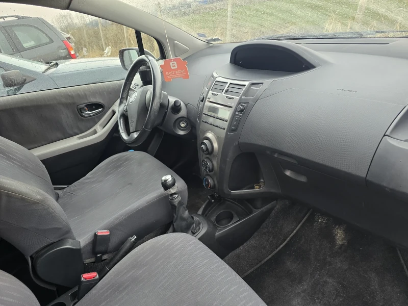 Toyota Yaris, снимка 7 - Автомобили и джипове - 49268523