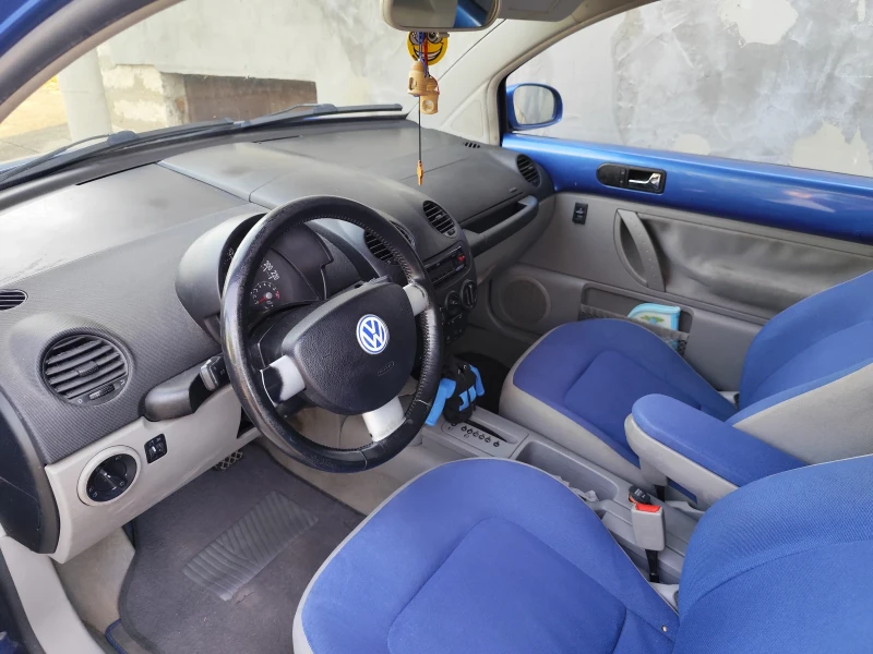 VW New beetle, снимка 8 - Автомобили и джипове - 52332506