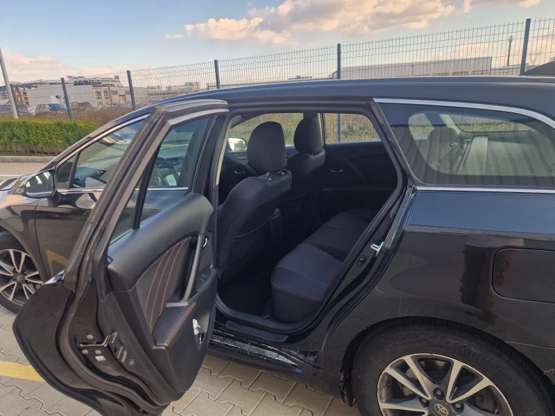 Toyota Avensis, снимка 9 - Автомобили и джипове - 52481141