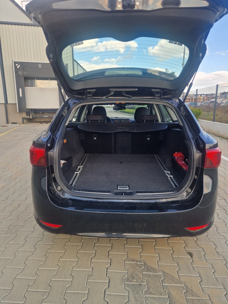 Toyota Avensis, снимка 8 - Автомобили и джипове - 52481141