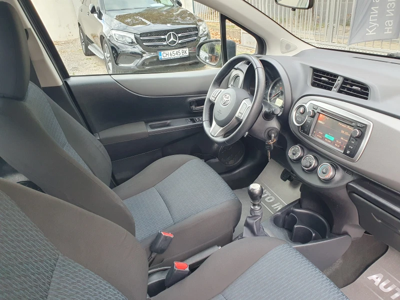 Toyota Yaris 1.3/99KS., снимка 15 - Автомобили и джипове - 52169918