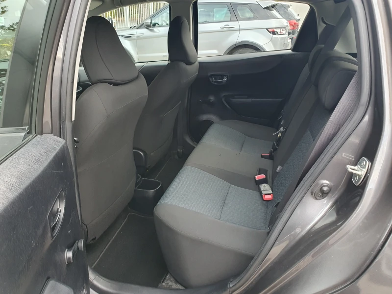 Toyota Yaris 1.3/99KS., снимка 11 - Автомобили и джипове - 52169918