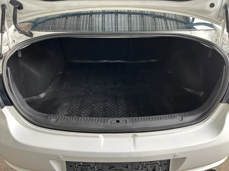 Mazda 6 2.0i* 147* GH* Бяла Перла, снимка 17 - Автомобили и джипове - 52617600