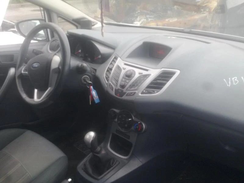 Ford Fiesta 1.4/1.6 TDCi . , снимка 16 - Автомобили и джипове - 22356973