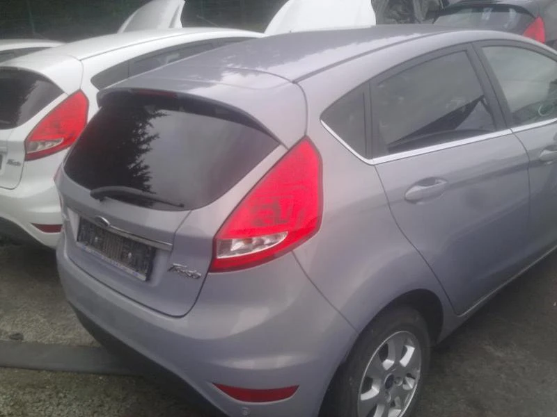 Ford Fiesta 1.4/1.6 TDCi . , снимка 13 - Автомобили и джипове - 22356973