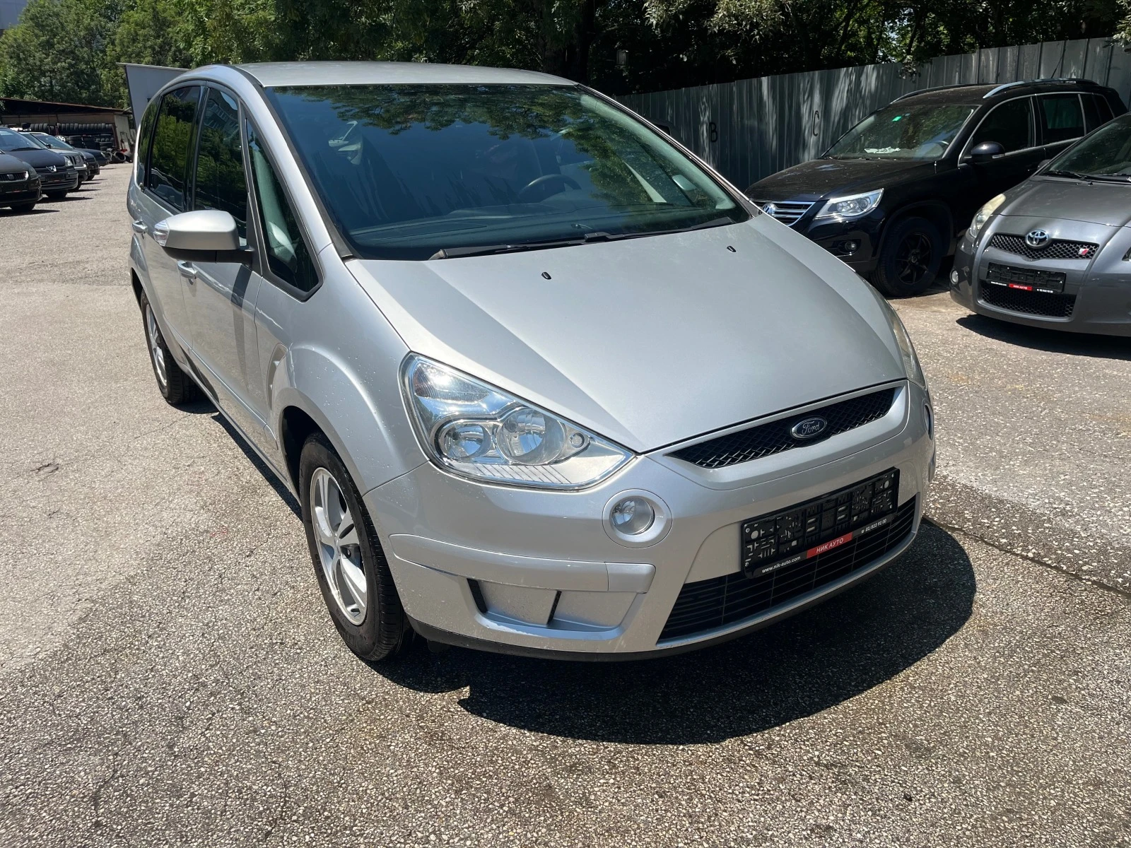 Ford S-Max 2.0i 16v 6+ 1 Швейцария - [1] 