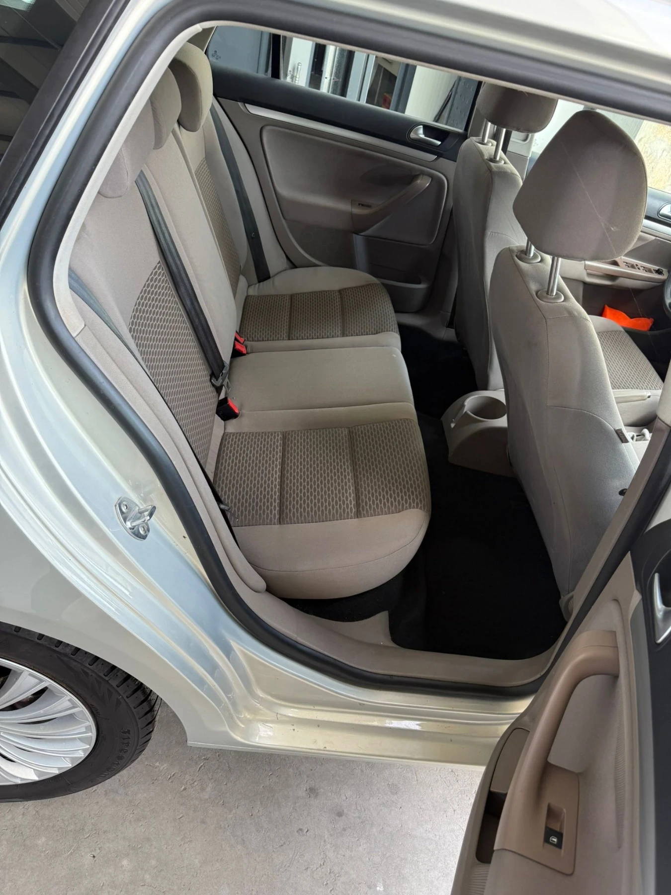 VW Golf 1.6D - изображение 6
