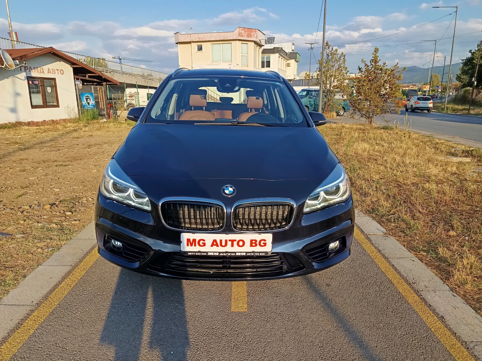 BMW 218 2.0D АВТОМАТИК 7 МЕСТА - изображение 2