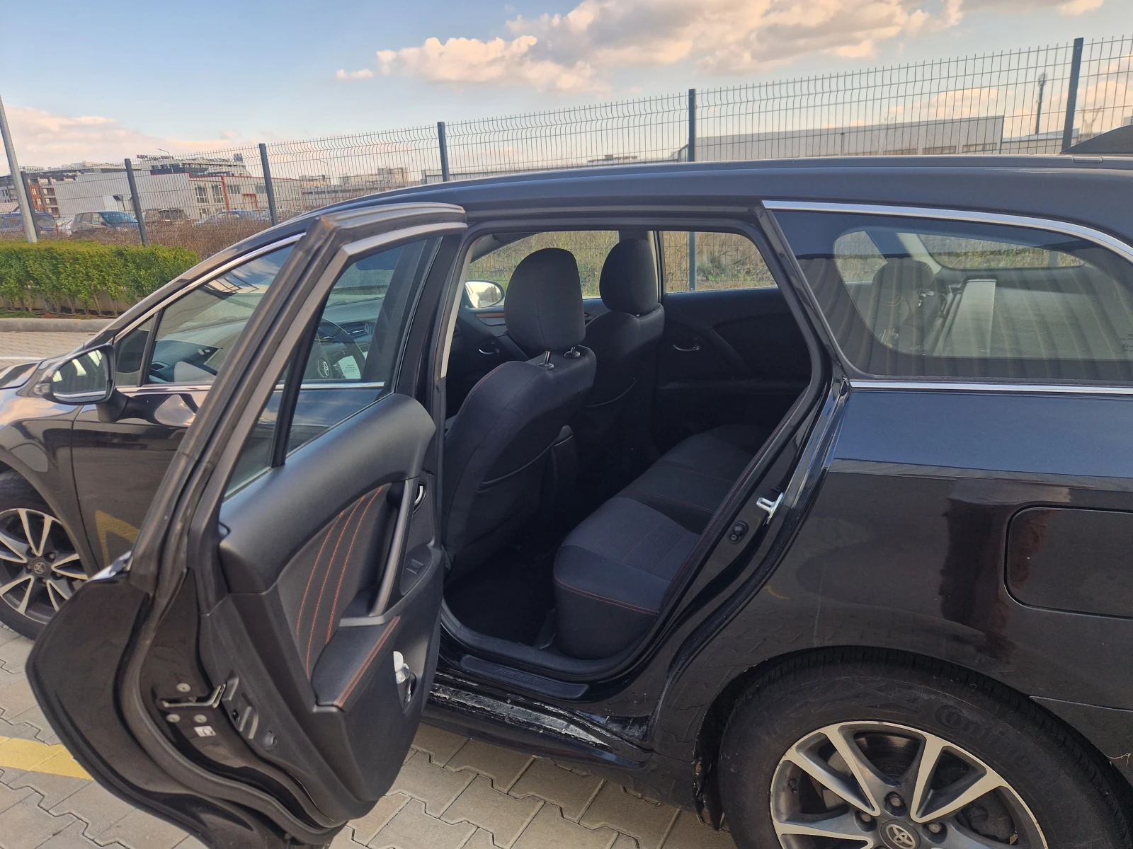 Toyota Avensis  - изображение 9