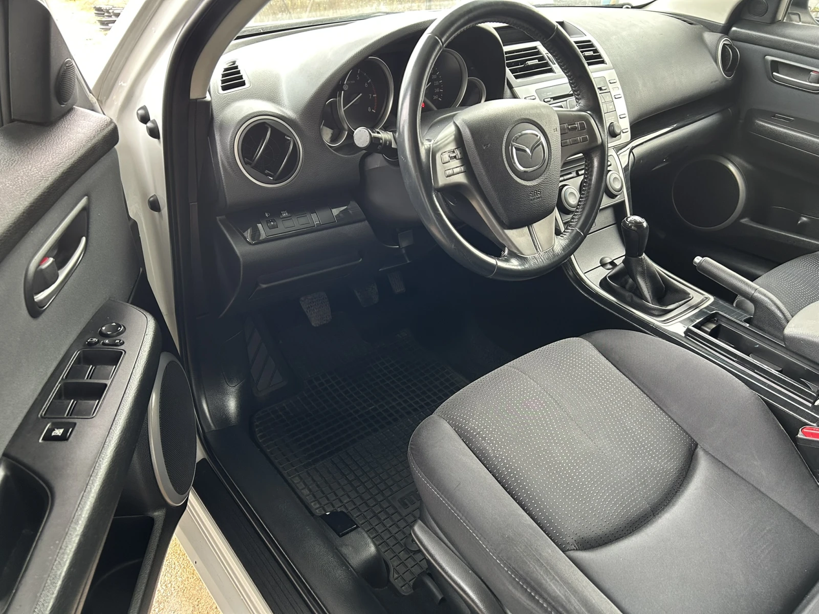 Mazda 6 2.0i* 147* GH* Бяла Перла - изображение 9