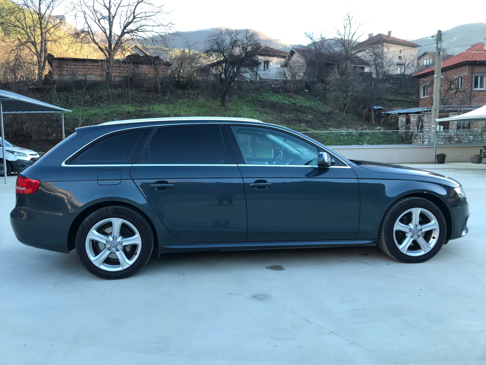 Audi A4 2, 0tdi.143k.NAVI. - изображение 2