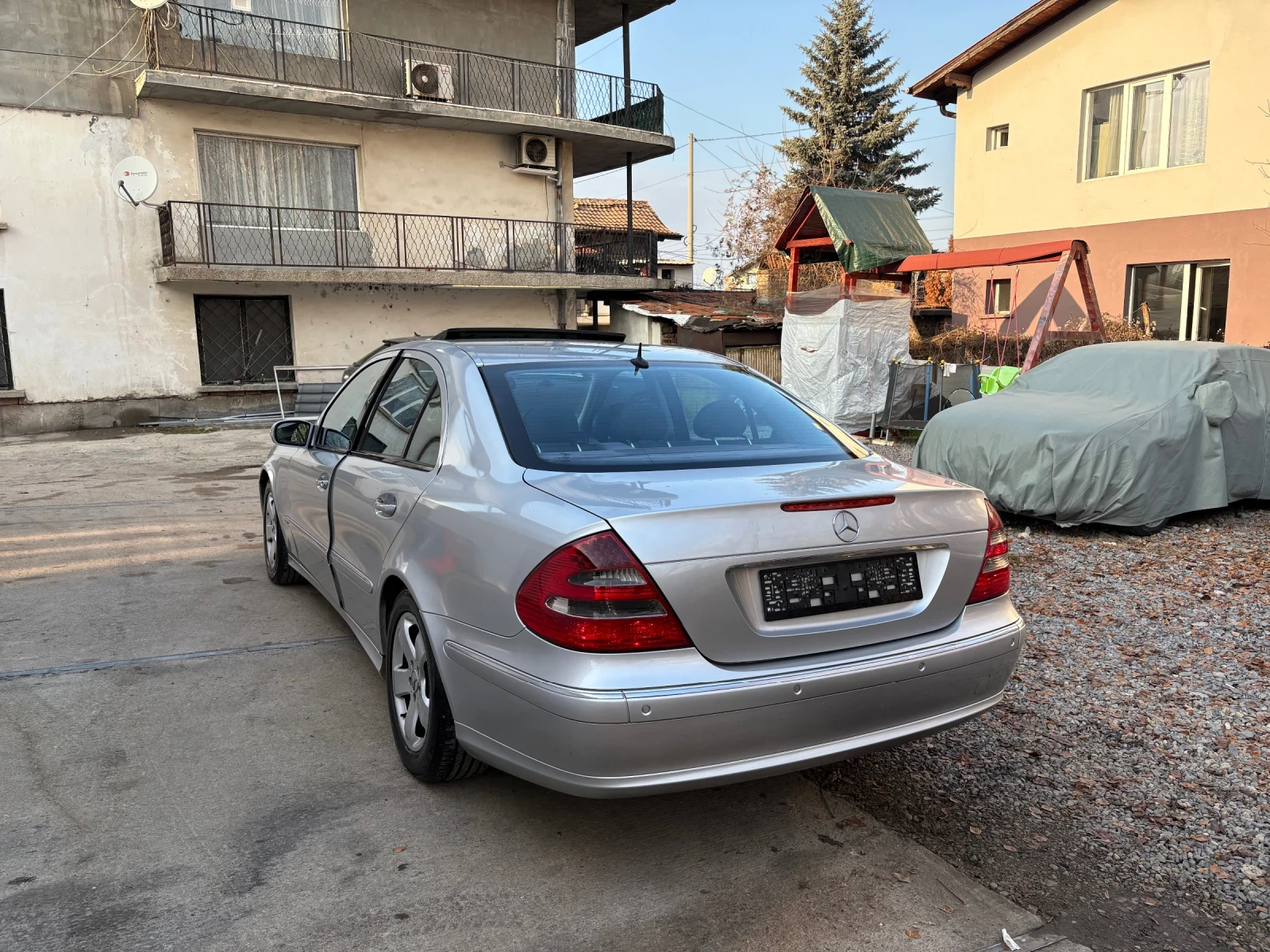 Mercedes-Benz E 270 2.7 CDI АВТОМАТИК НОВ ВНОС НА ПРУЖИНИ  - изображение 4