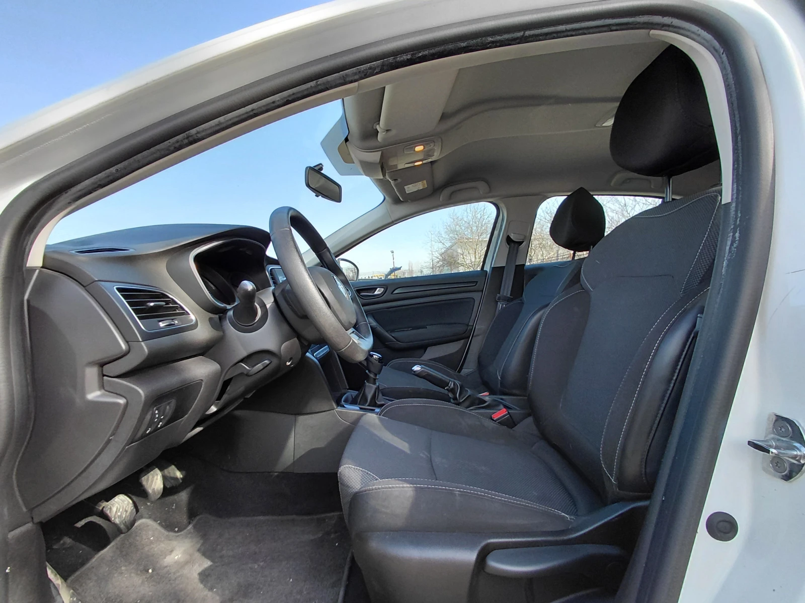 Renault Megane 1.5 dCi/90к.с/Life, снимка 12 - Автомобили и джипове - 53720778