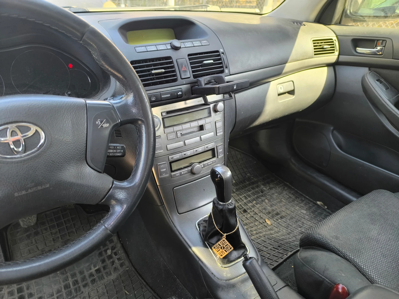 Toyota Avensis D4D, снимка 8 - Автомобили и джипове - 54113574