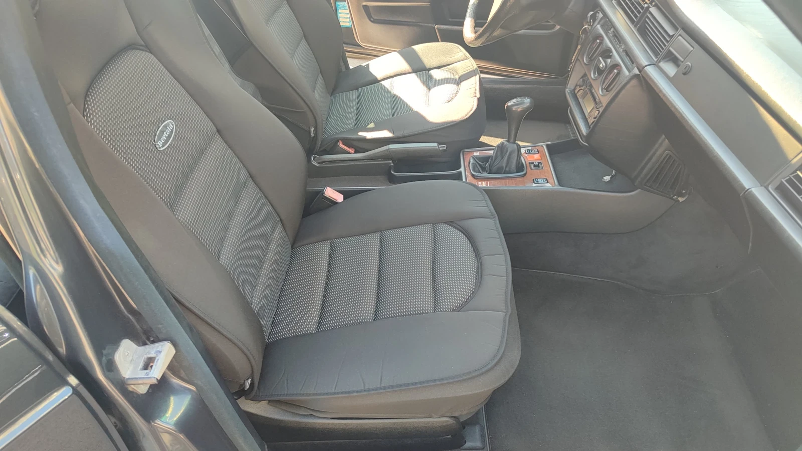 Mercedes-Benz 190 Климатик, снимка 9 - Автомобили и джипове - 54113121