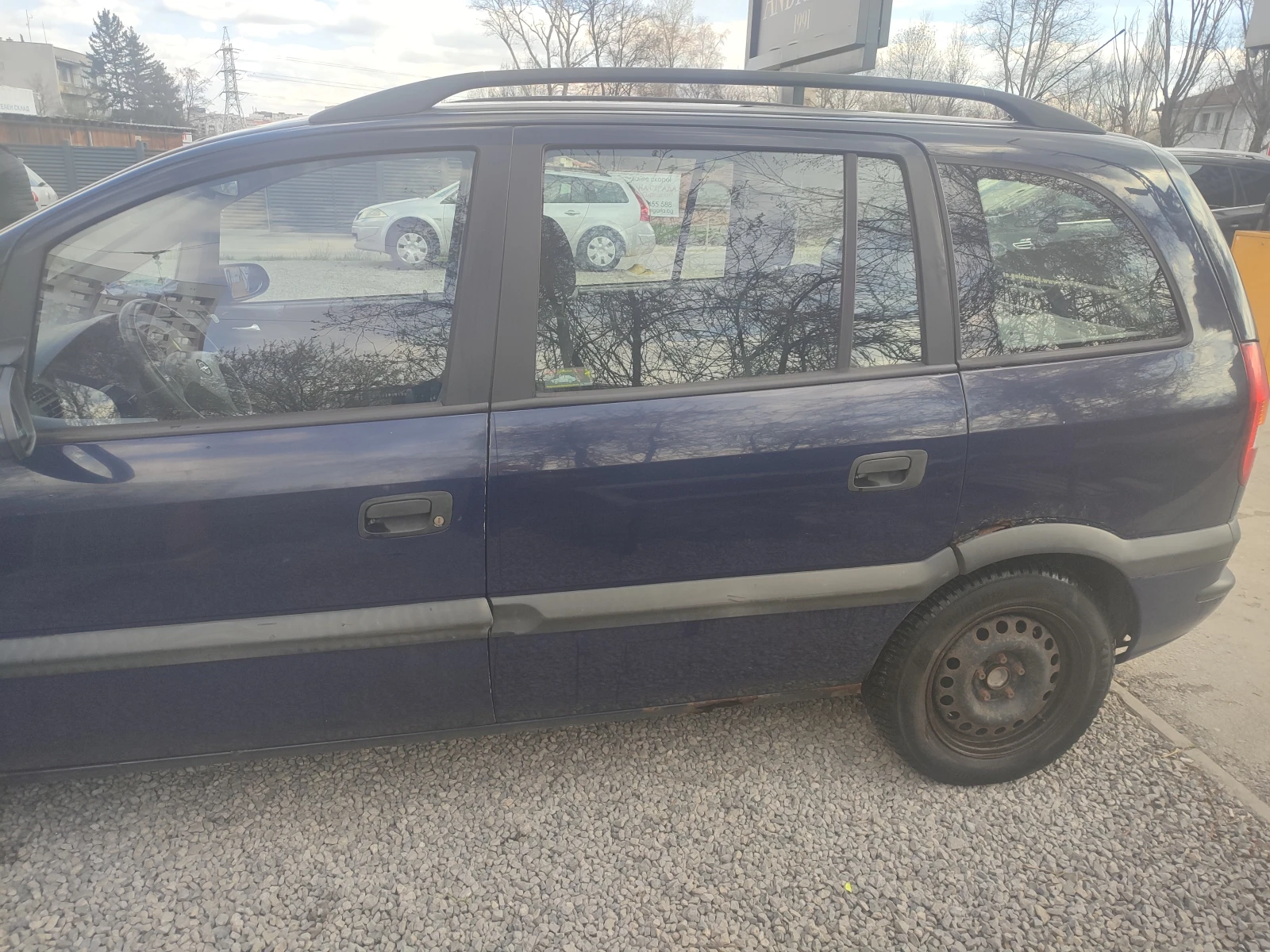 Opel Zafira 1.6, снимка 4 - Автомобили и джипове - 54161976